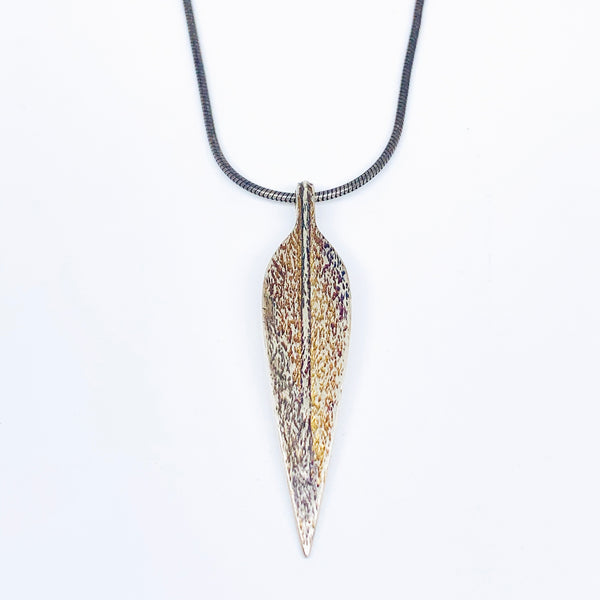 textured leaf pendant